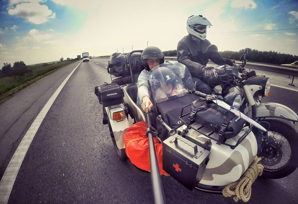 Семейное путешествие с ребенком по Европе на «Урале» с коляской (фото)